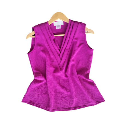 Blusa Con Tablas En El Cuello